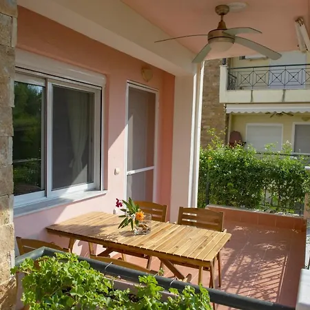 Ermionis Maisonette 아파트 *