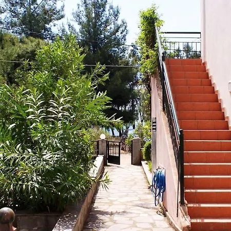 Ermionis Maisonette *